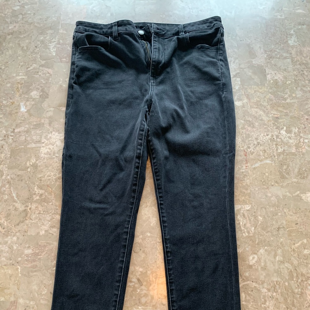 Black jeggings